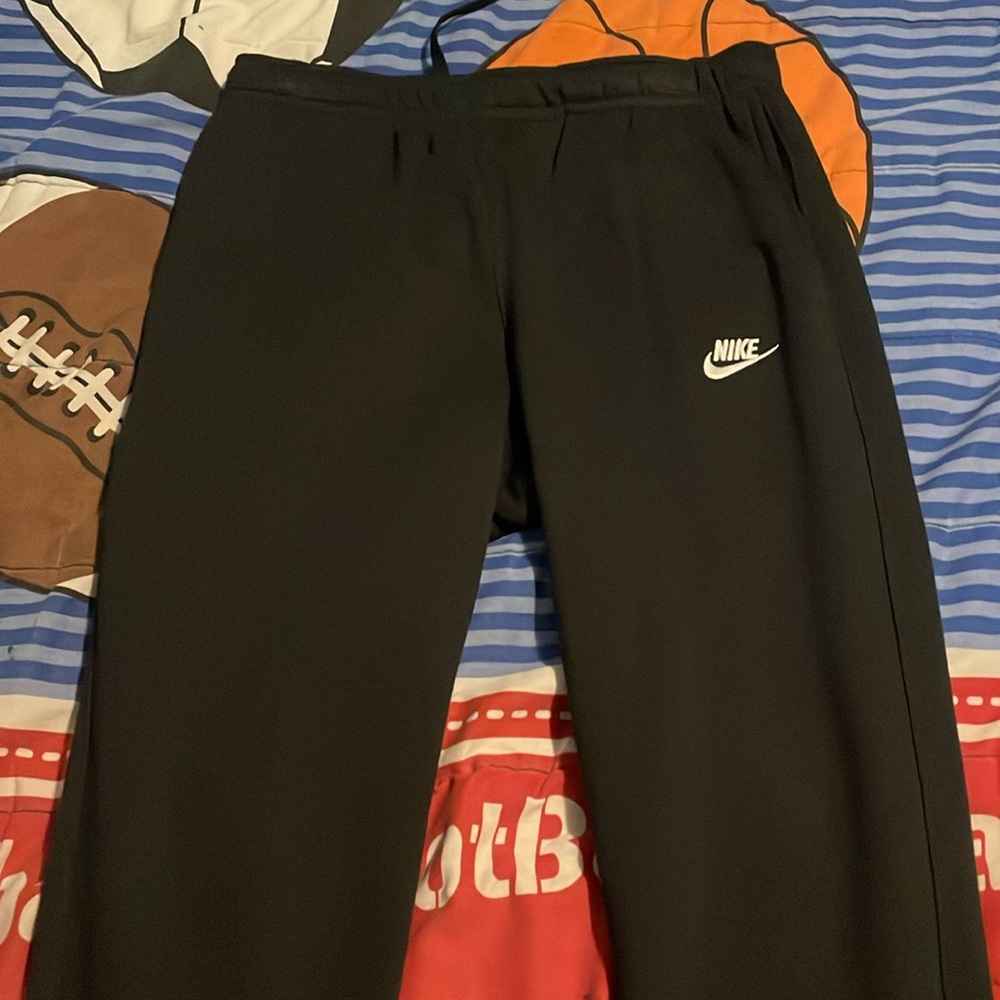 Nike Black Joggers (NEVER BEEN WORN)